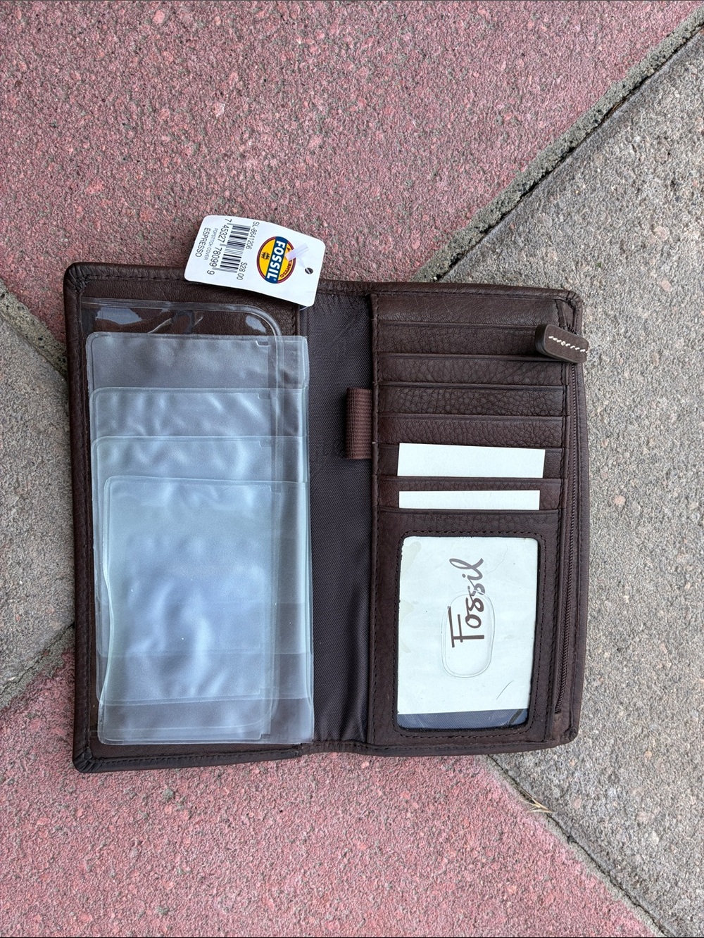 NWT Fossil Wallet - Picture 2 of 4